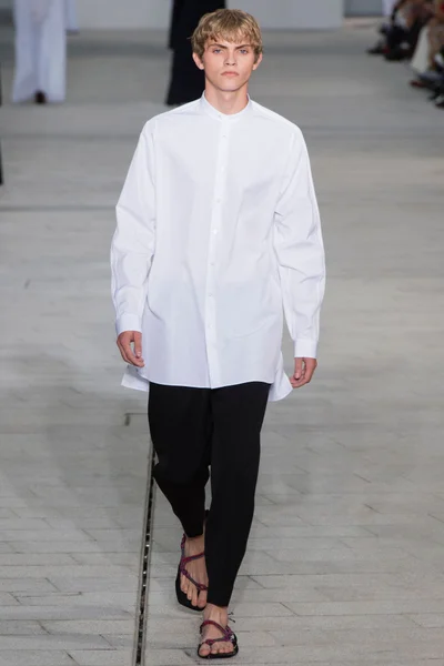 Look 5
